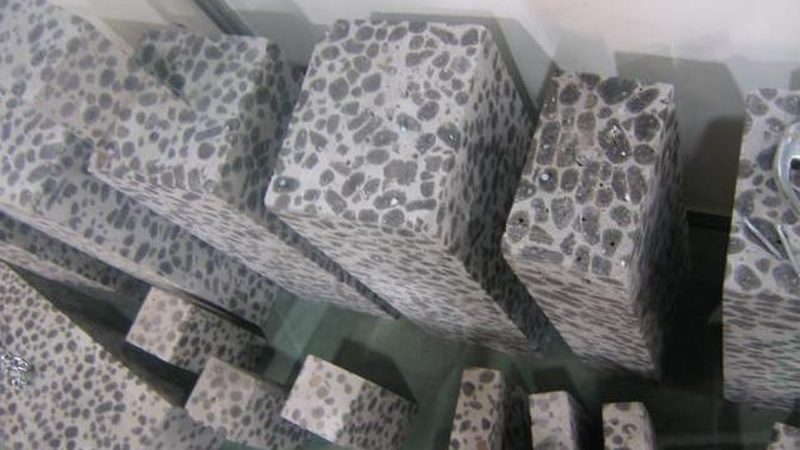 水泥基防水涂料每平米用量，如何精准计算？**